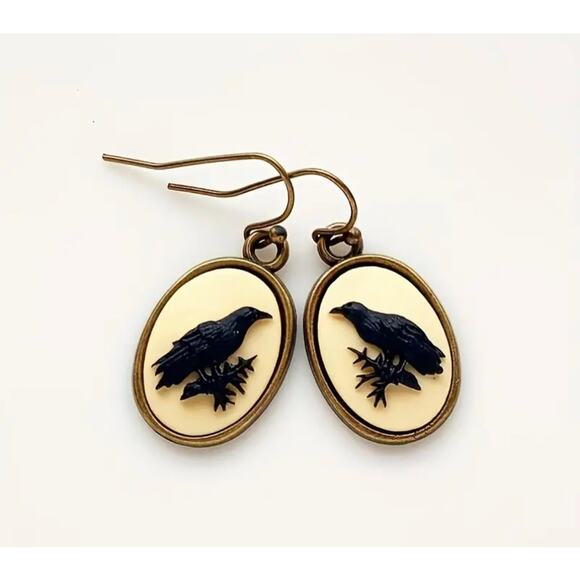 Black Crow Earrings Brass Finishing Oval Goth Grunge Retro Gothic Bird - Picture 1 of 7
